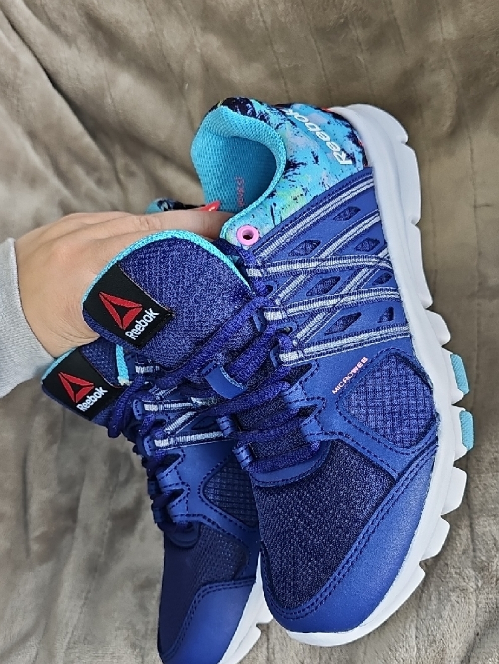 Reebok Women's Size 6 Navy Blue Sneakers with Teal and Multicolor Print - Picture 9 of 13